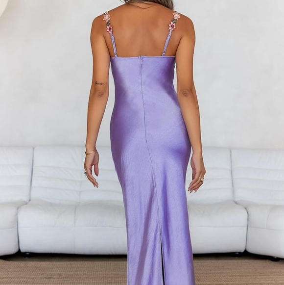 Floral Embroidered Lavender Dress - Picture 3 of 5